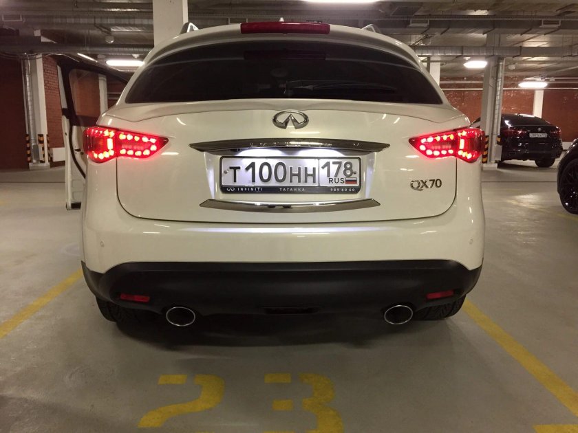 Infiniti qx70 задние фонари