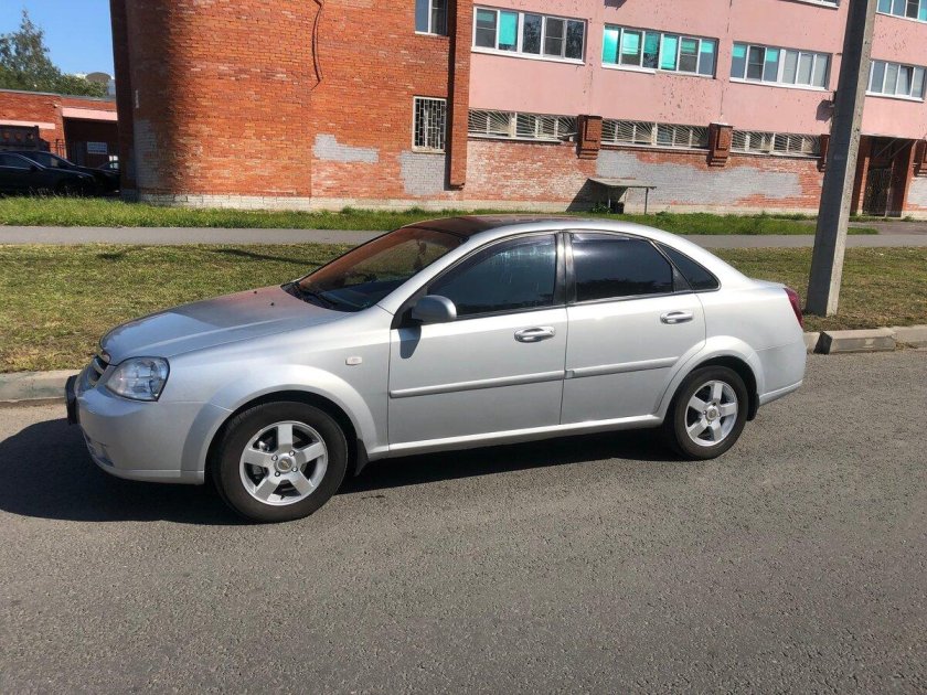 Chevrolet lacetti 2009 седан