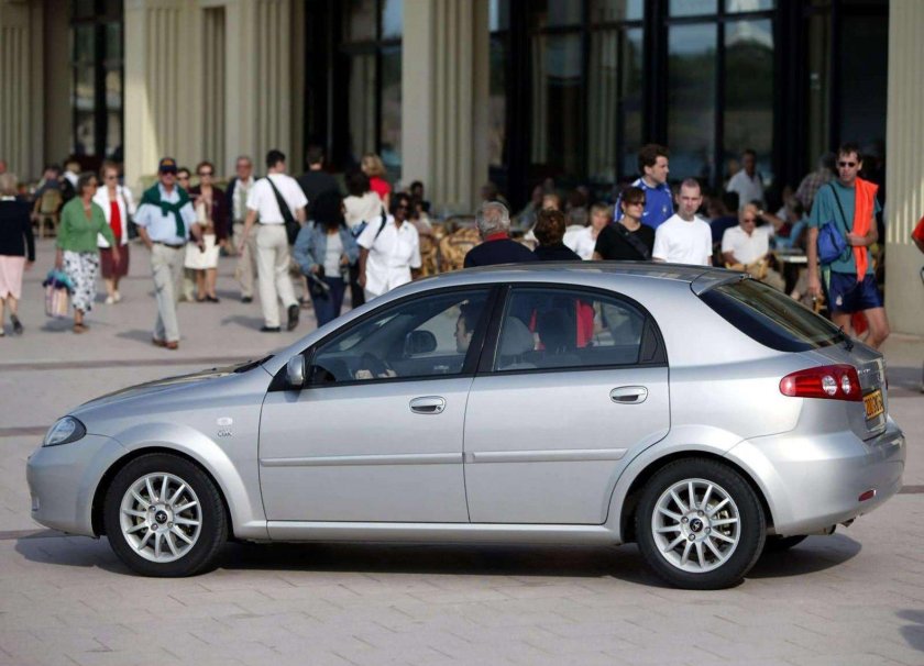 Chevrolet Lacetti 5-Door