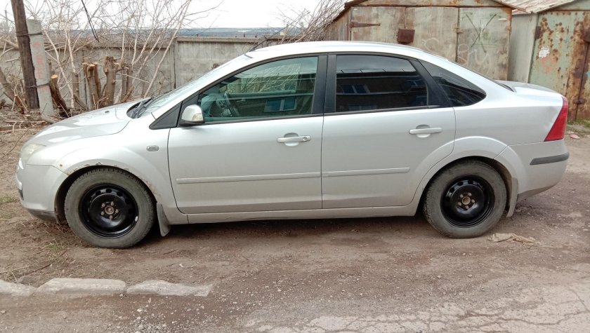 Форд фокус 2 на штампах r16