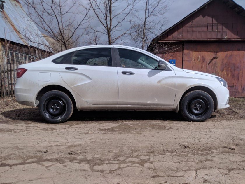 Лада Веста на штампах r16