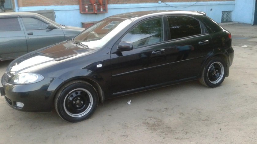 Шевроле Лачетти хэтчбек черный