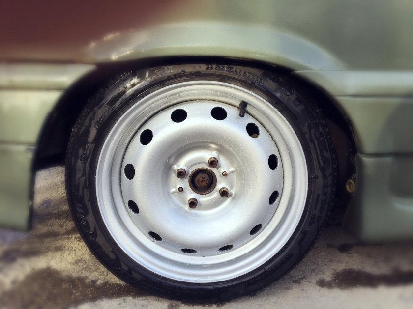 ВАЗ 2115 на штампах r15