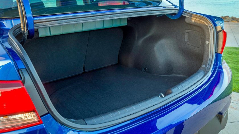 Kia Rio седан багажник