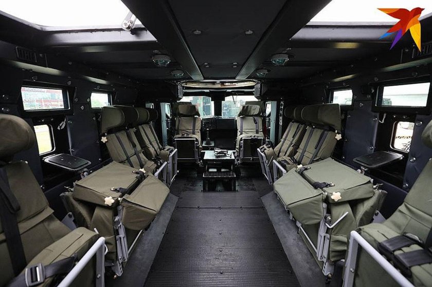 Buffalo MRAP интерьер