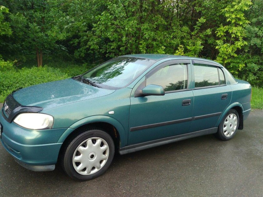 Опель Астра g 2003 седан