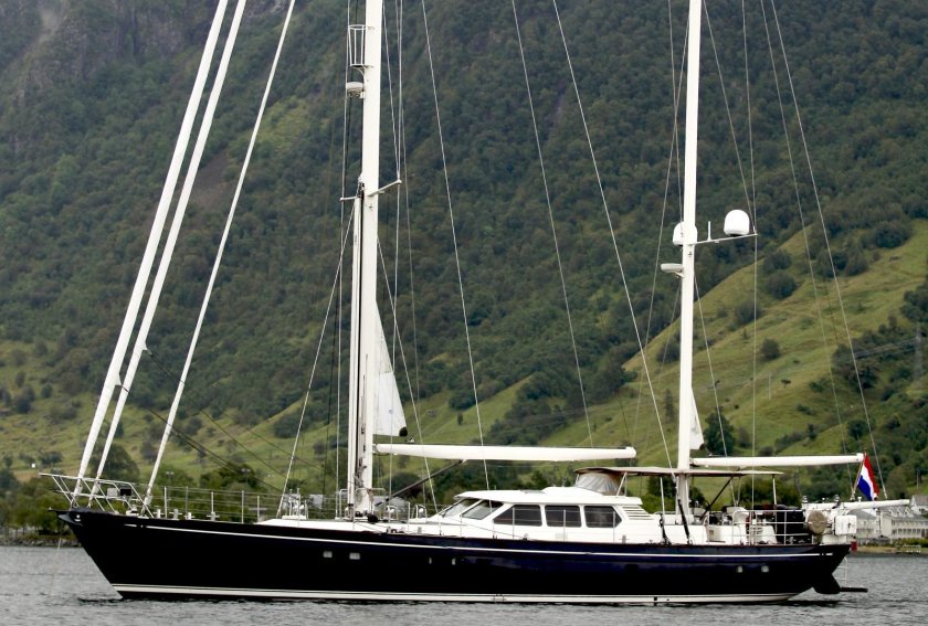 Sailing yacht noordkaper 63 \ hval\