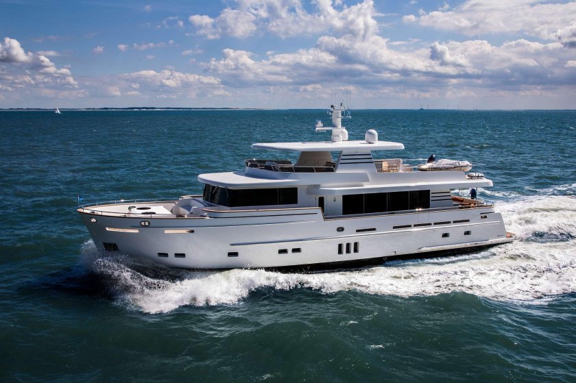 Моторная яхта Wim van der Valk 25