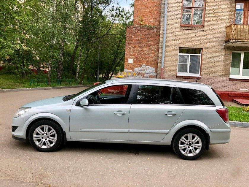 Opel Astra 2008 универсал