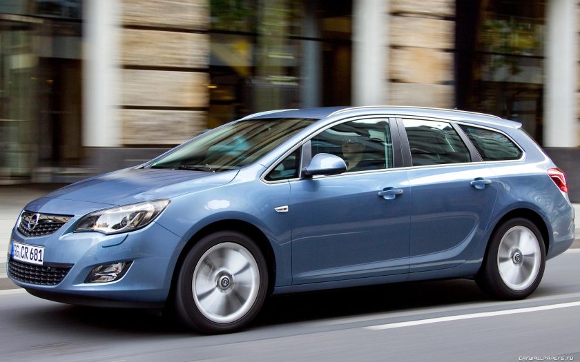 Opel Astra универсал 2011