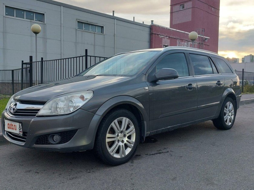 Тойота Авенсис