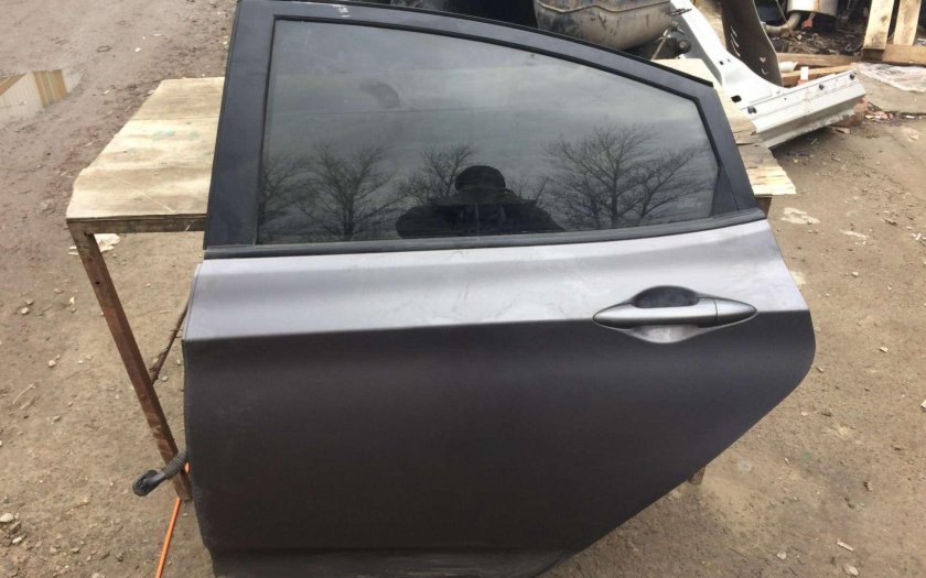 Дверь задняя Солярис 2