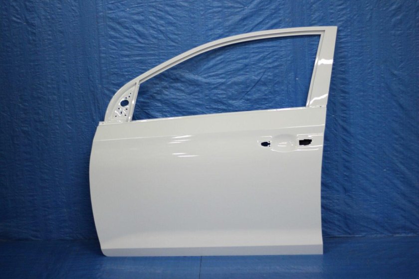 Hyundai Solaris дверь передняя