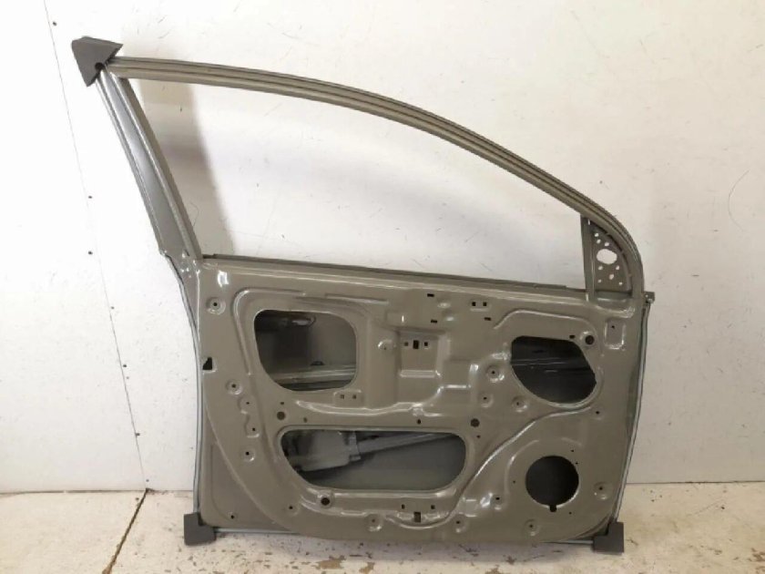 Isaka atp3117011010 капот