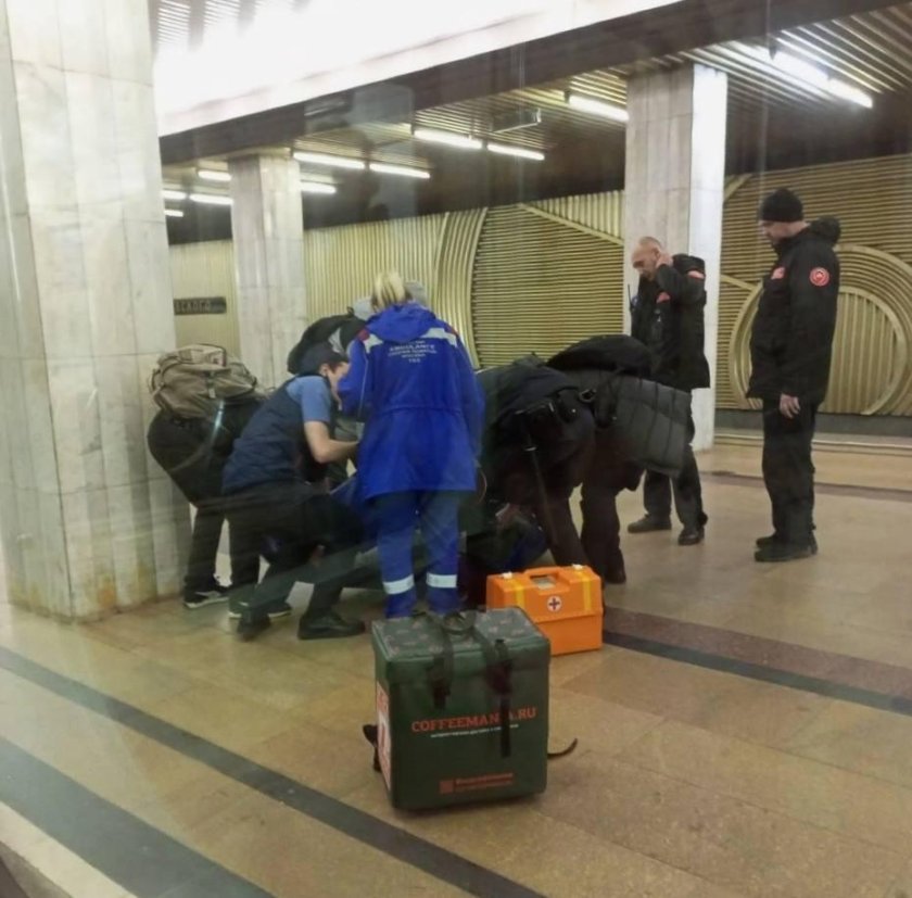 Лавки в метро