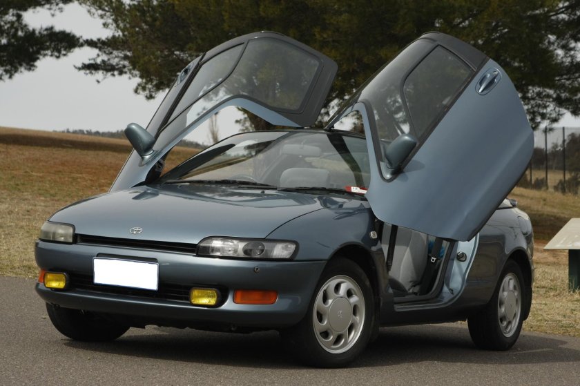 Тойота сера