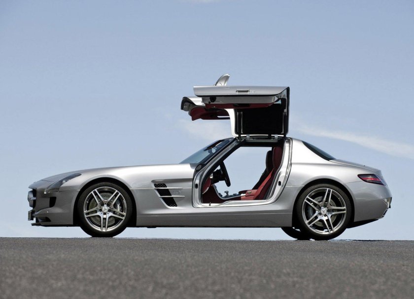 Mercedes SLS AMG 2000