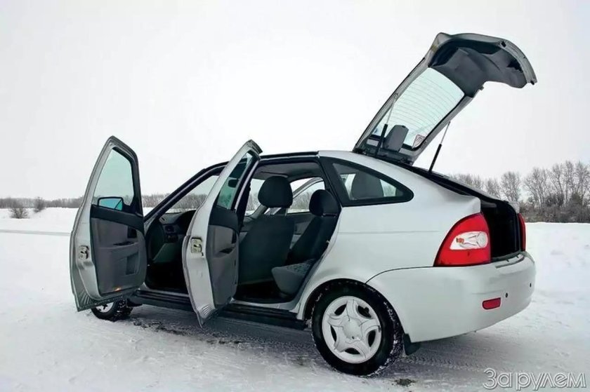 Лада Приора открытая дверь