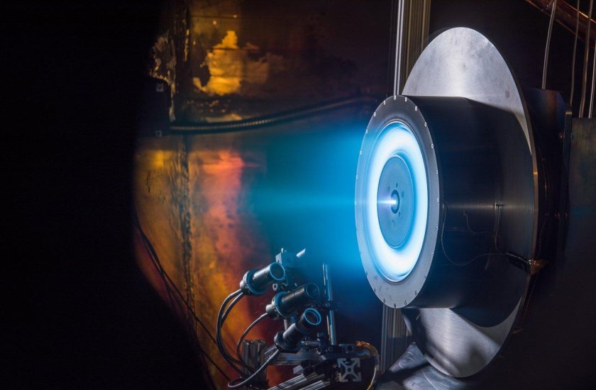 ИД-200 кр ионный двигатель