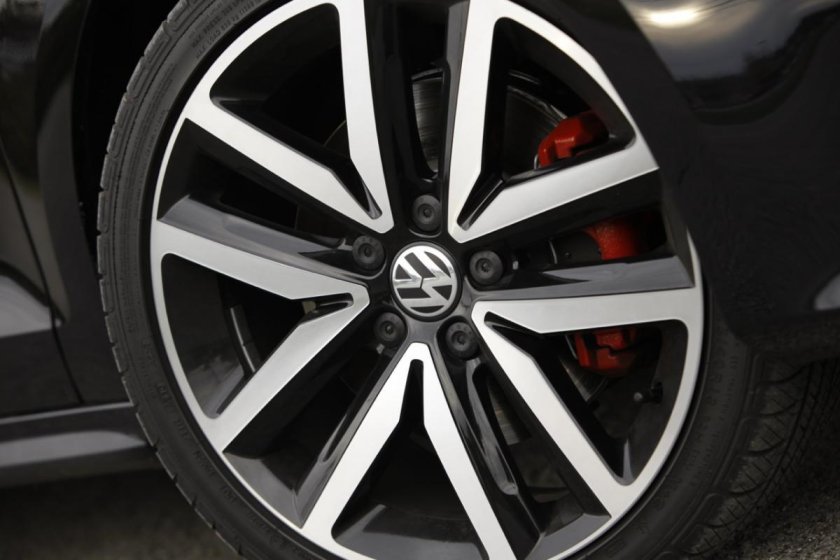 Литые диски на Фольксваген Джетта