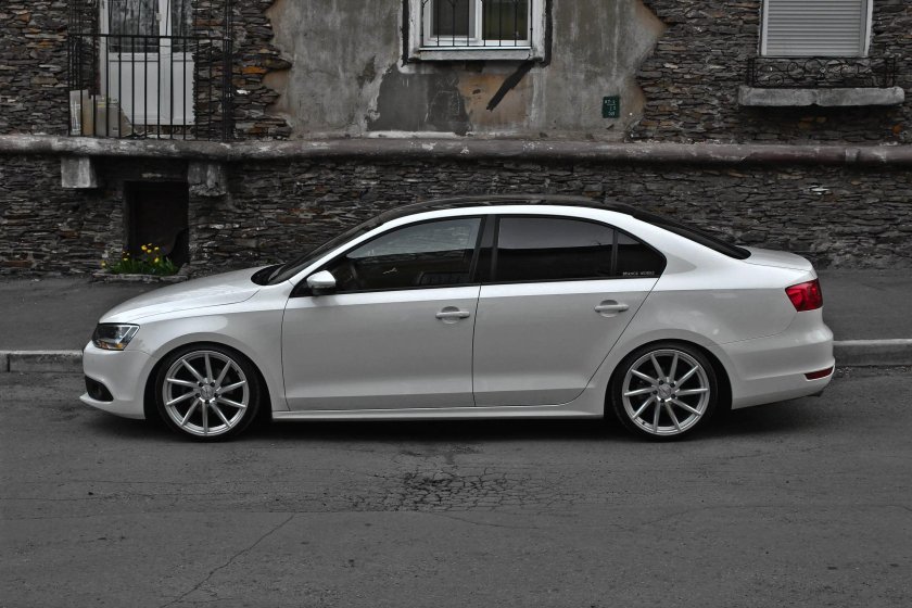 Фольксваген Джетта 6 r17