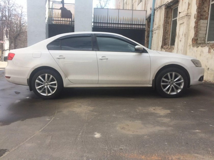 Фольксваген Джетта 6 r17