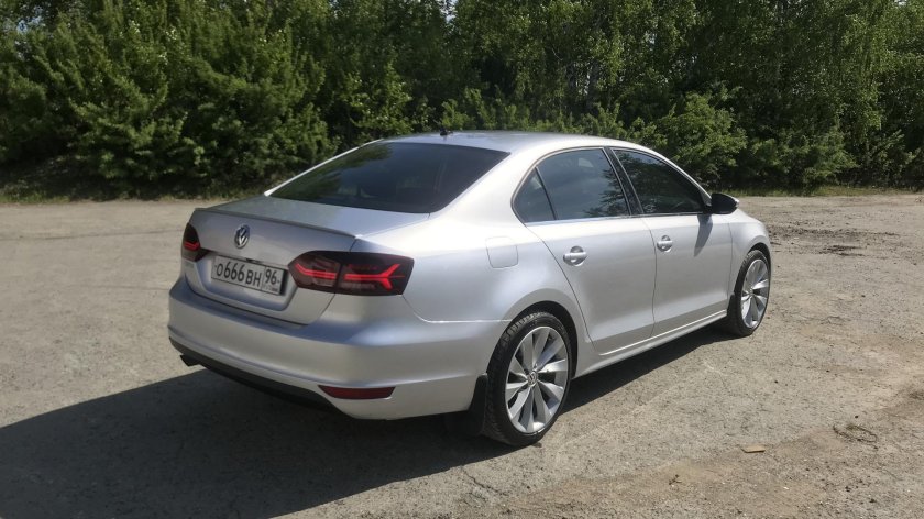 Фольксваген Джетта r18