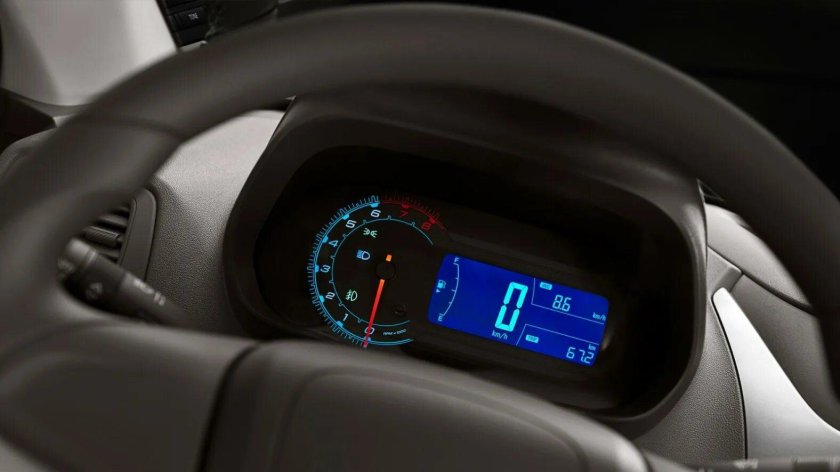 Chevrolet Cobalt приборная панель