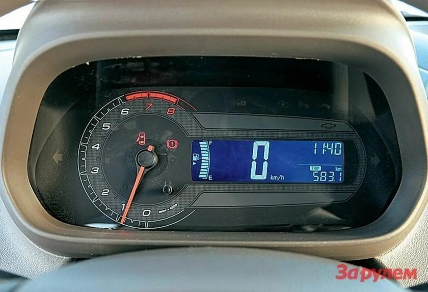 Chevrolet Cobalt приборная