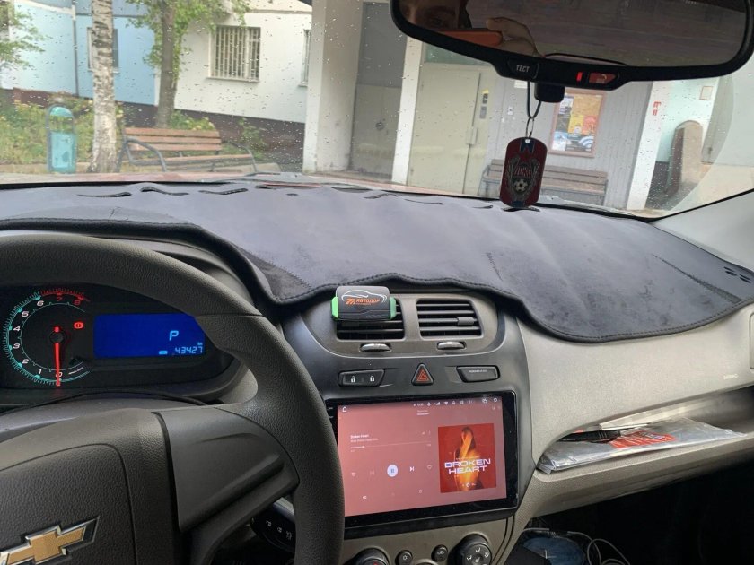 Накидка на панель chevrolet cobalt