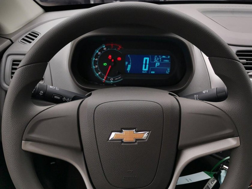 Chevrolet Cobalt приборная