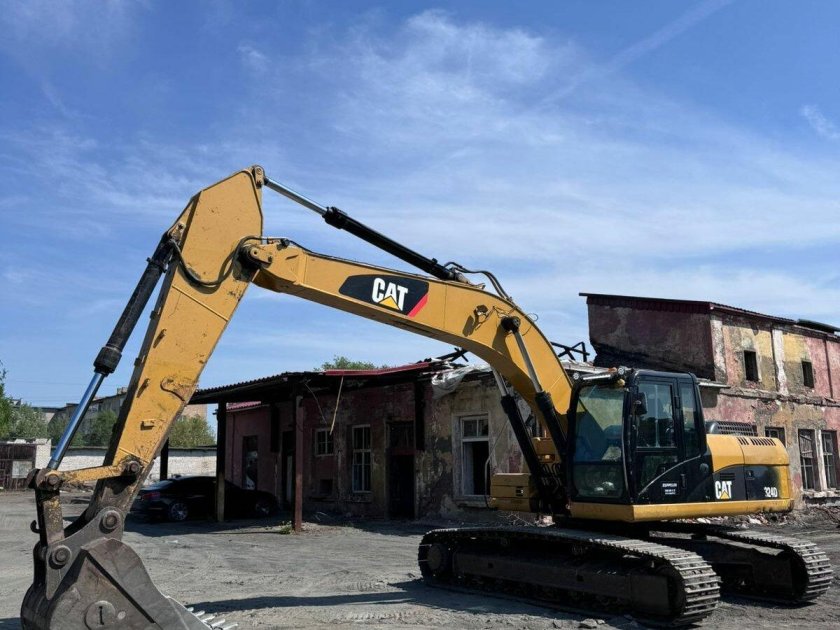Экскаватор caterpillar 320d2l