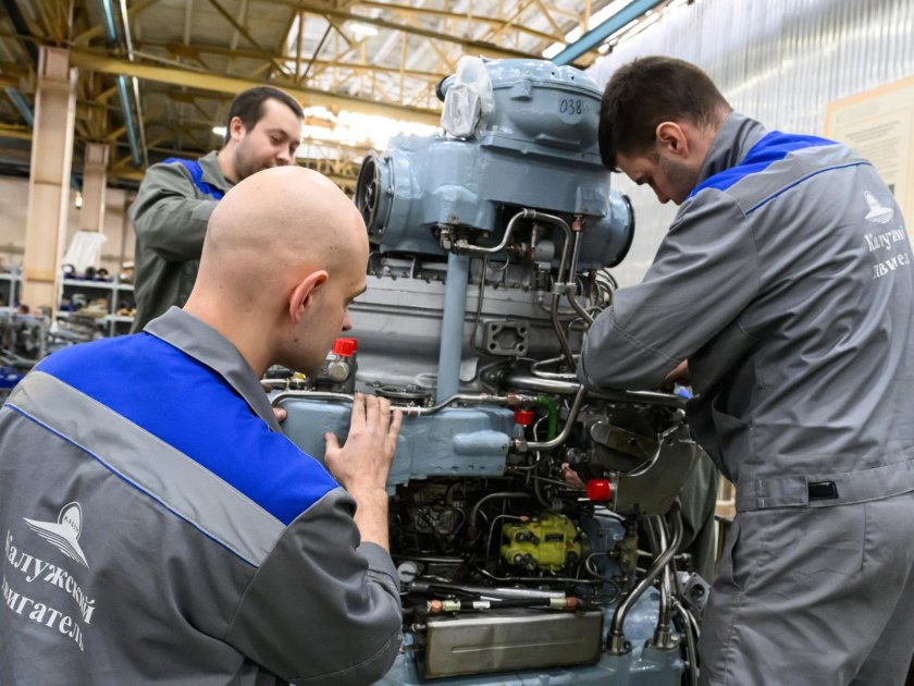 Заволжский моторный завод змз