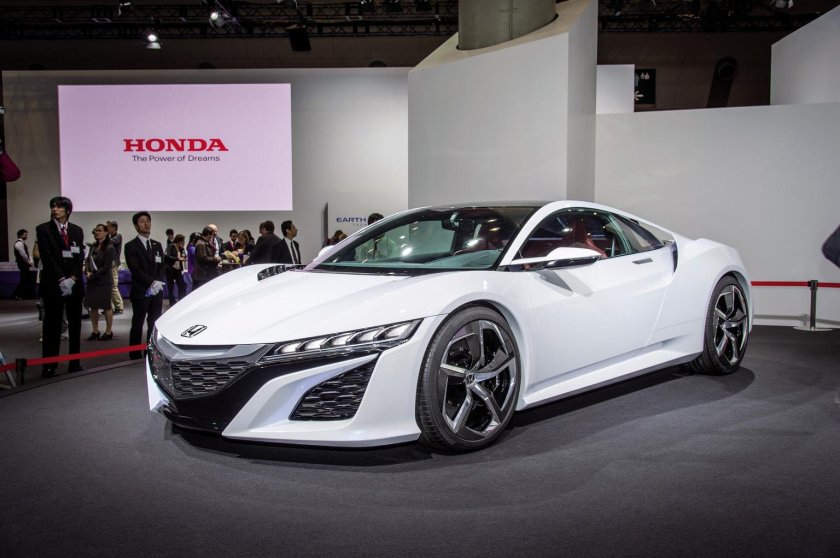 Хонда NSX 2013