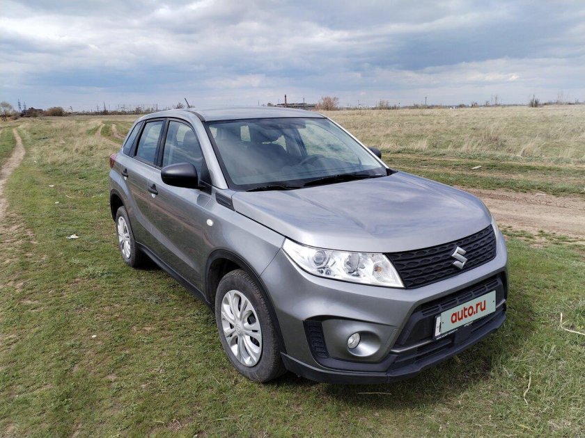 Сузуки витара серая