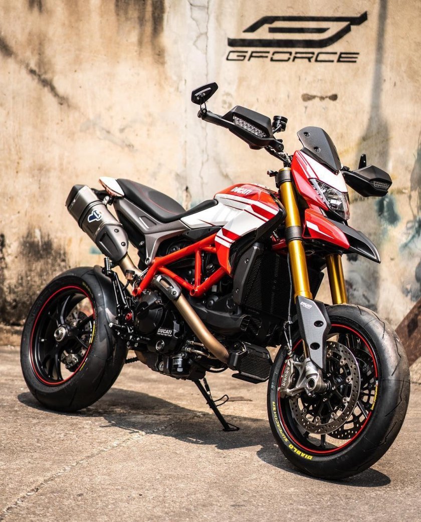 Ducati Hypermotard 939