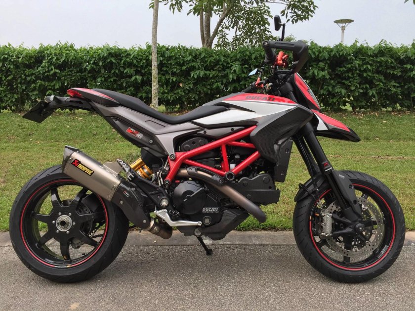 Ducati hypermotard 821