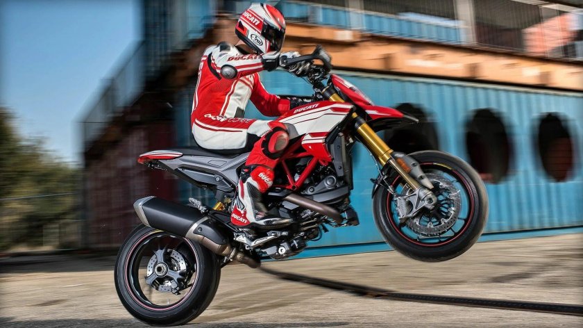 Hypermotard 939