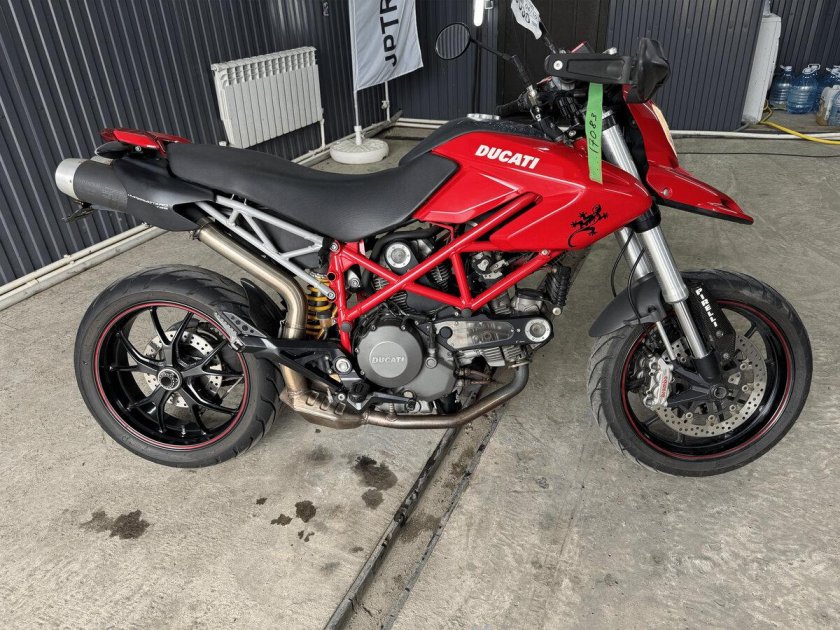 Мотоцикл ducati