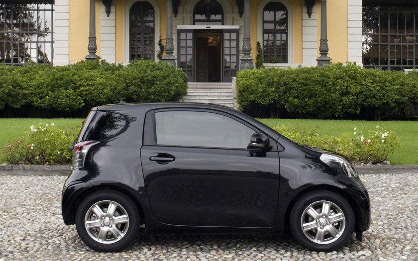 Toyota IQ 2