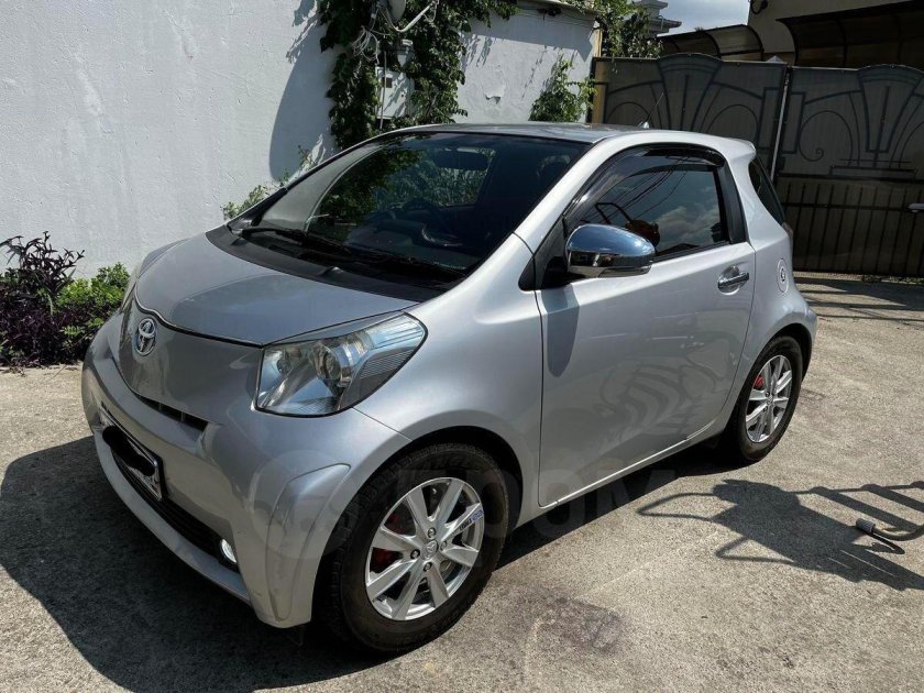 Toyota iq 2010
