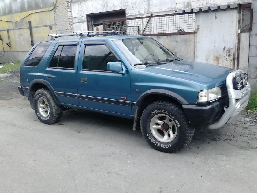 Опель фронтера