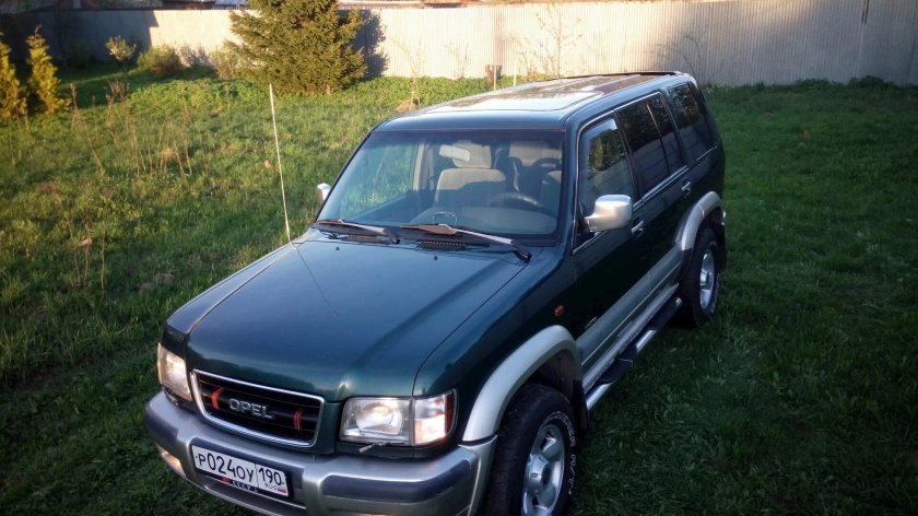 Опель Монтерей