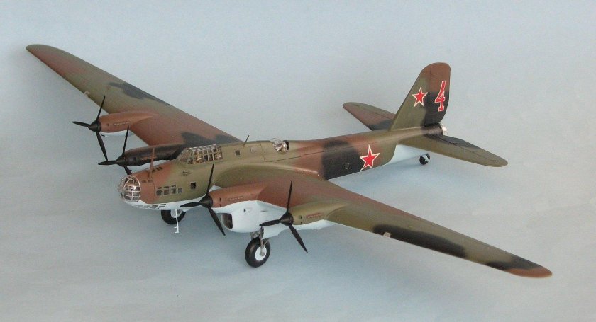 Петляков пе-8