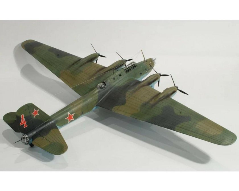 Пе-8 самолет