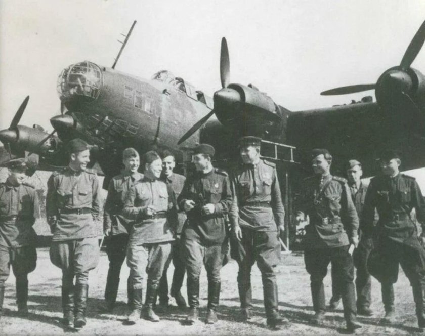 Самолет Петляков пе-8