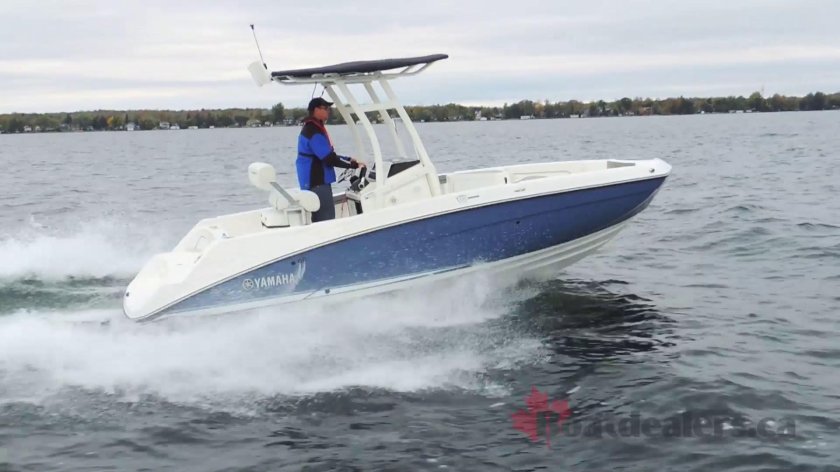 Boston whaler катер