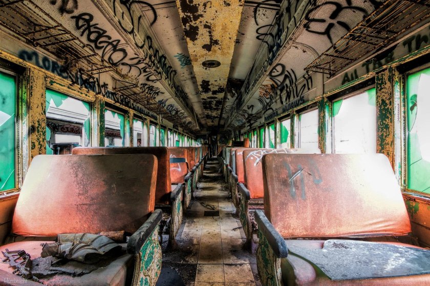 Старый вагон поезда