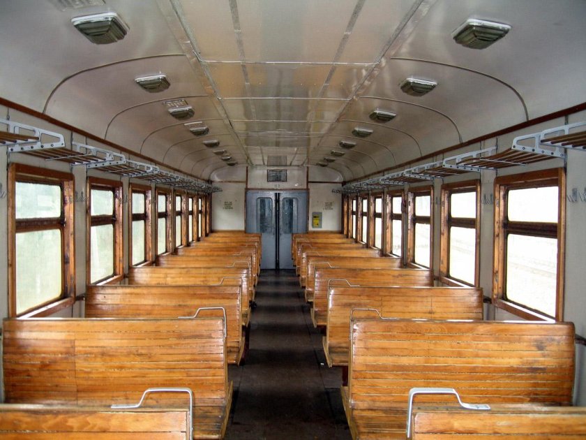 Вагоны электрички эр2