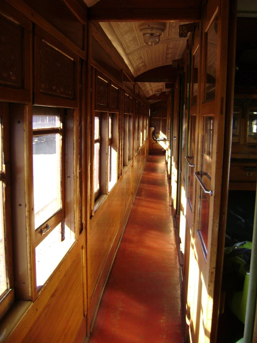 Вагон Хогвартс экспресса внутри